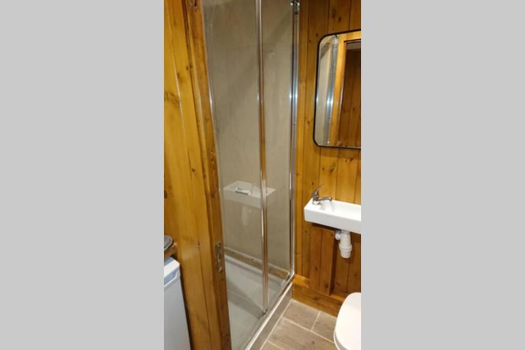 Malthouse Farm Cottage Carriage Dilhorne ภายนอก รูปภาพ